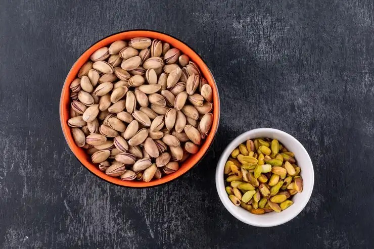10 QUICK HEALTHY SNACK IDEAS WITH NUTS